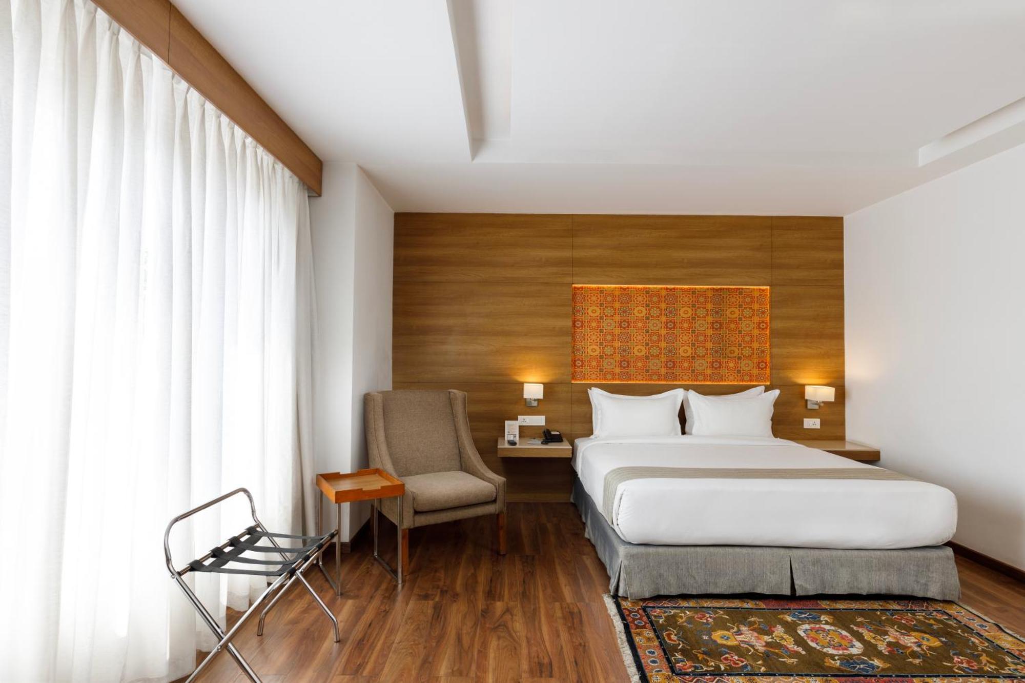 Hotel Ambassador By Ace Hotels Катманду Екстер'єр фото