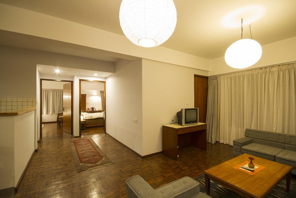 Hotel Ambassador By Ace Hotels Катманду Екстер'єр фото